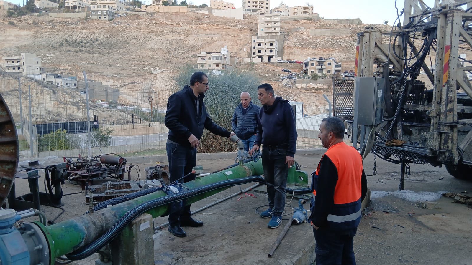 سلطة المياه تعلن إعادة تشغيل بئر العيزرية (3) في أبو ديس بعد الانتهاء من أعمال الصيانة وتركيب مضخة جديدة.