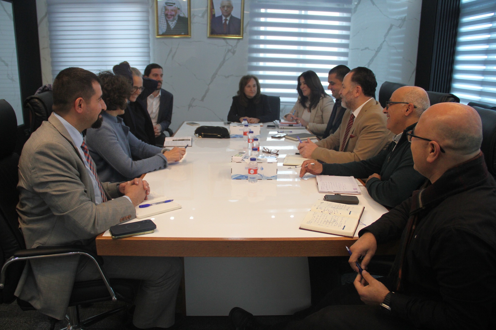 الوزير الميمي يبحث مع الوكالة الفرنسية للتنمية تعزيز المشاريع الاستراتيجية في قطاع المياه