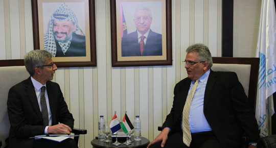 رئيس سلطة المياه والقنصل الفرنسي  يبحثان التعاون المشترك