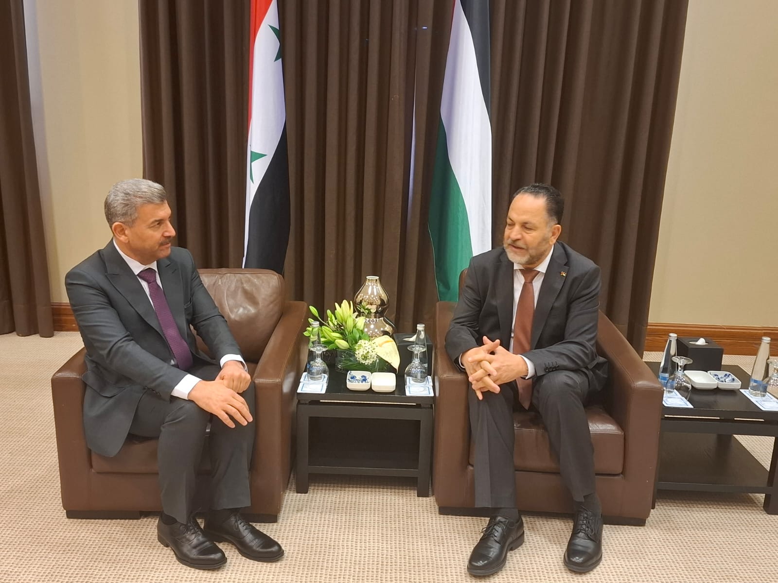 د. ميمي يلتقي نظيره السوري ويبحث معه جملة من القضايا

 