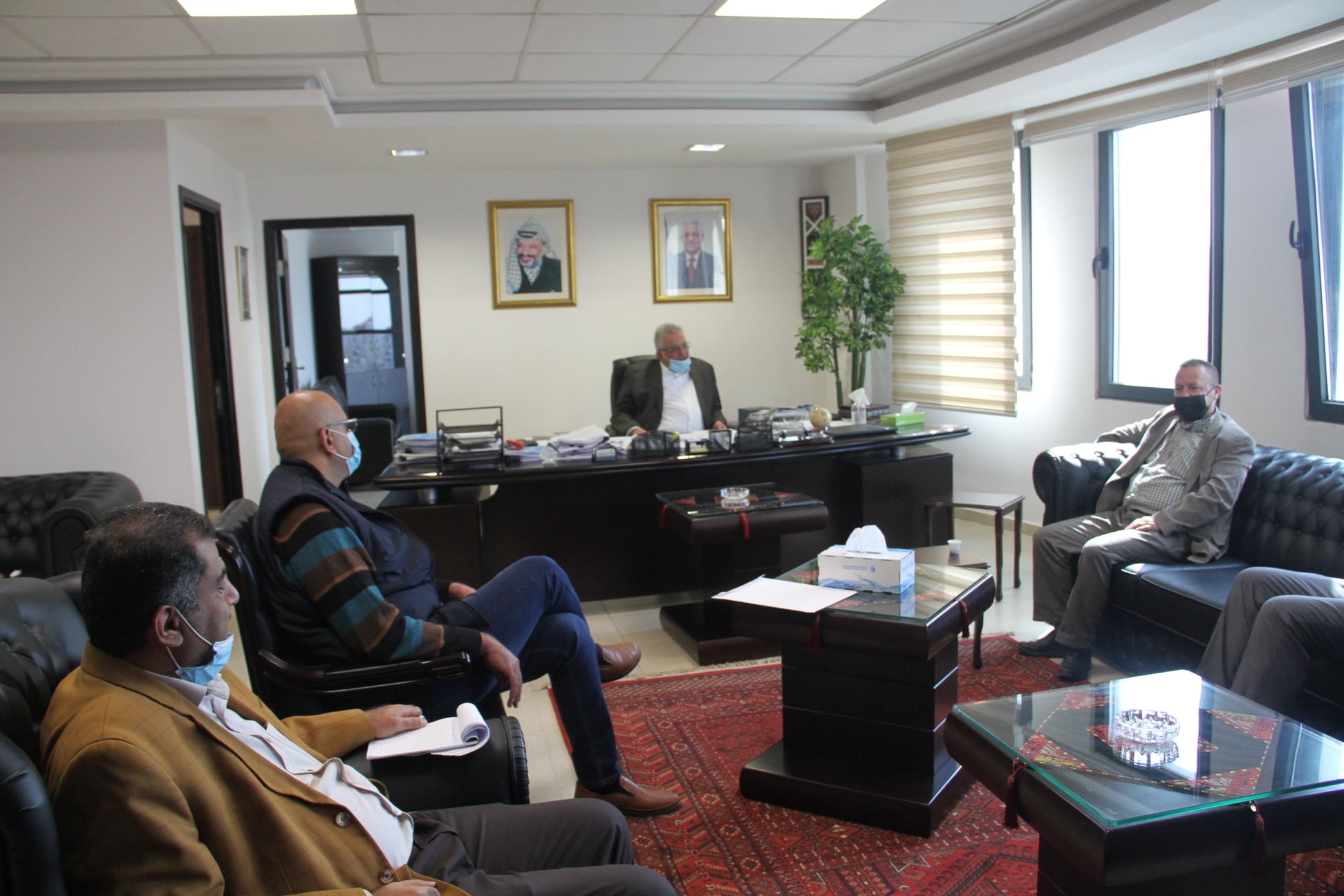 رئيس سلطة المياه يبحث احتياجات بلدية دورا
