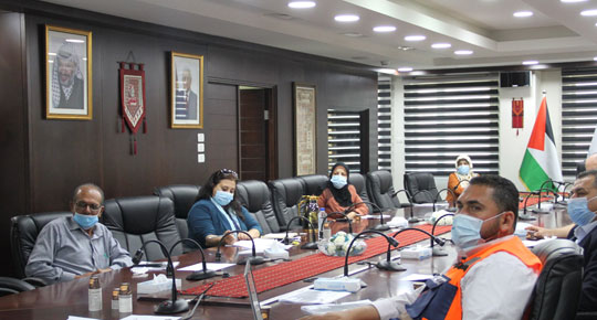 سلطة المياه تطلق خطة لتنظيم العمل بتوزيع ونقل المياه بالصهاريج
