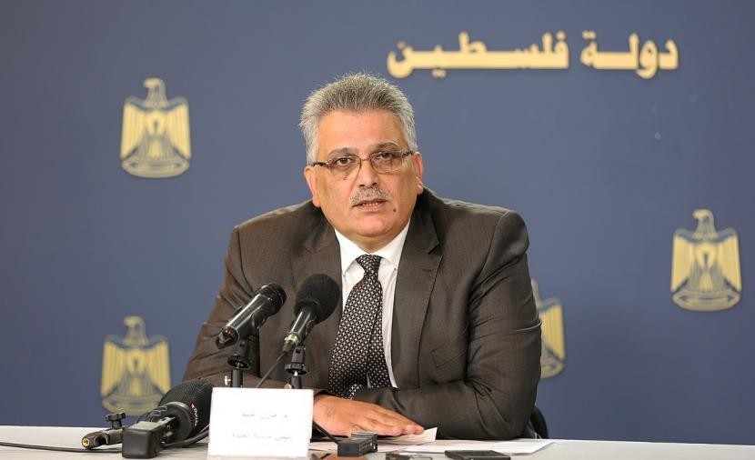 رئيس سلطة المياه  يتابع عن كثب قضية نقص المياه في جنوب محافظة الخليل