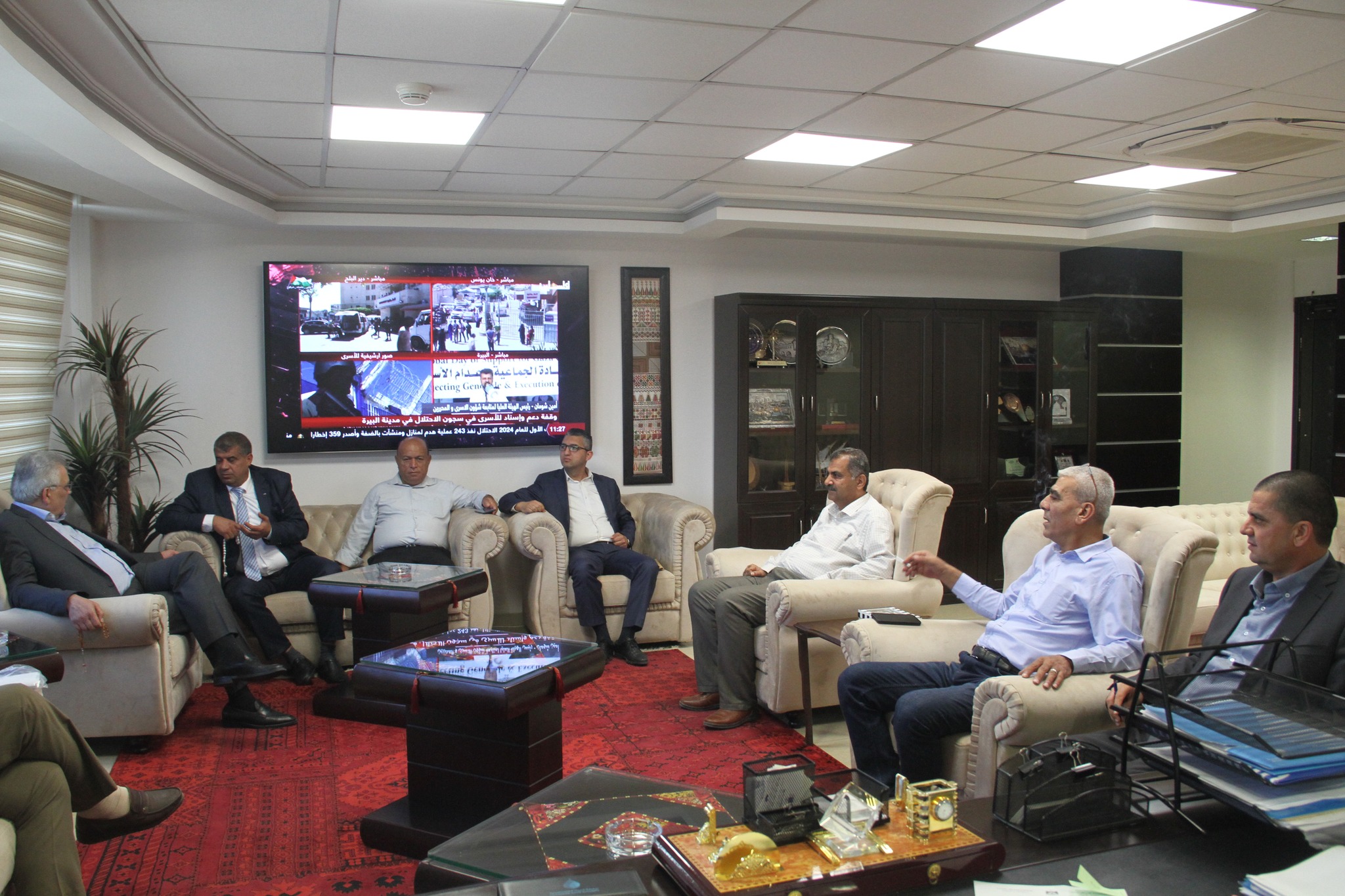 الوزير غنيم يبحث مع محافظ طوباس والأغوار الشمالية احتياجات المحافظة