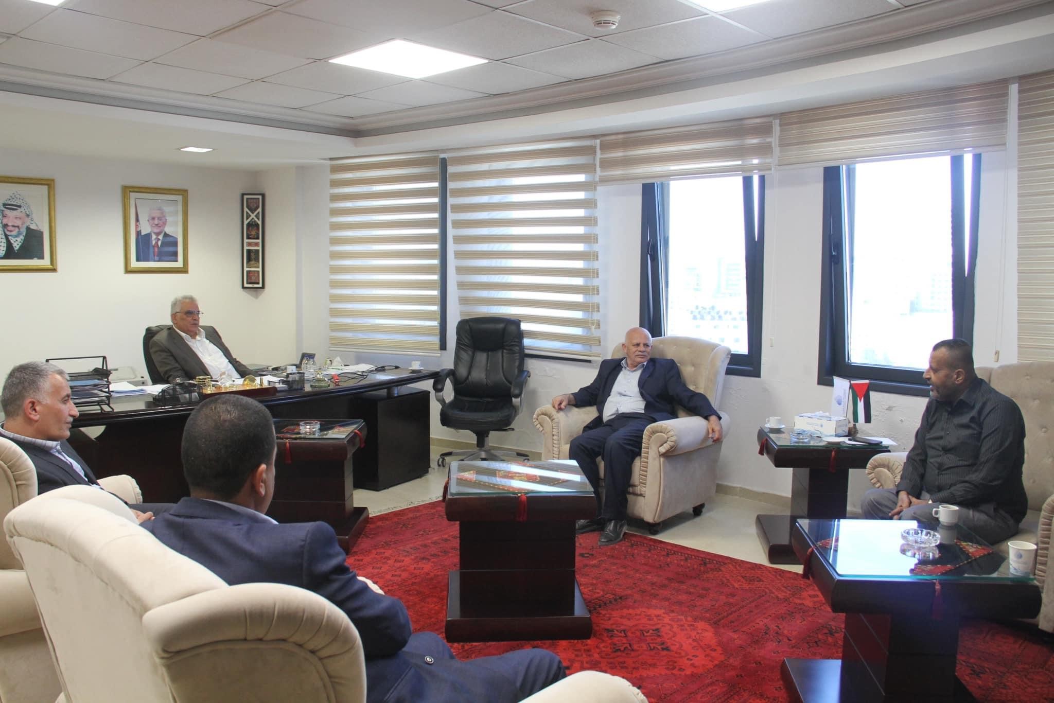 خلال لقائه ممثلي اللجنة الشعبية لمخيم نور شمس...

الوزير غنيم: شكلنا لجنة فنية لحصر الأضرار في المناطق التي تتعرض للاجتياحات المتكررة
