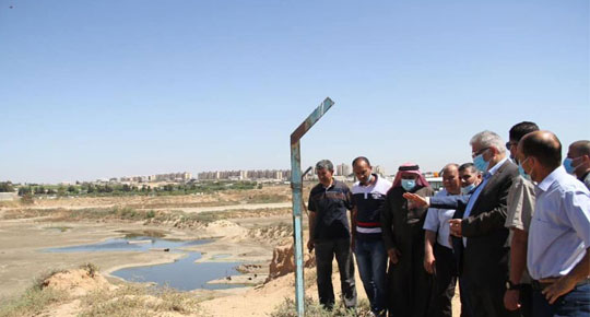 خلال جولة شملت المناطق التي استهدفها العدوان ... غنيم: ما نشهده على الارض مأساة انسانية كبيرة
