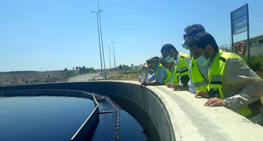 وفد هولندي يتفقد عدداً من المرافق المائية في غزة
