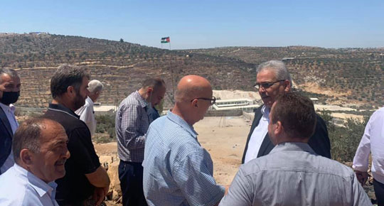 خلال جولته في محافظة نابلس ... م: غنيم : بيتا عنوان للصمود و رمز للتحدي وماضون في تنفيذ خطتنا التطويرية لتحسين الوضع المائي 

