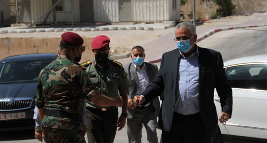 م. غنيم متحدثاً في محاضرة مخصصة لدورة كبار الضباط ... النظام السياسي الشامل ركيزة ودعامة لمؤسسات قوية 

