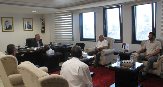 الوزير غنيم يبحث احتياجات بلدية قباطية