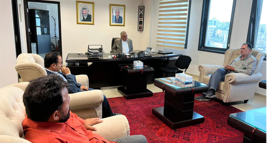 الوزير غنيم يبحث مشكلة المياه وتوزيعها في بورين وبيتونيا