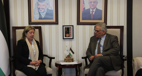 الوزير غنيم يلتقي بعثة البنك الدولي ويبحث معها مستجدات المشاريع