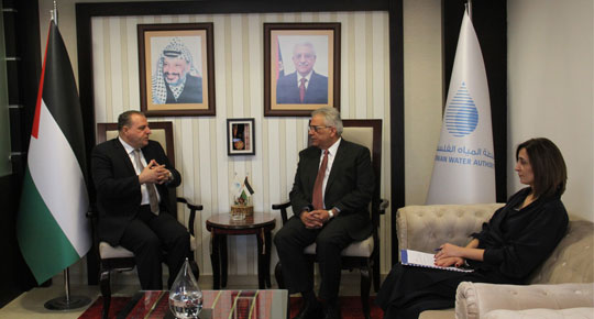 الوزير غنيم يستقبل سفير المملكة الأردنية لدى دولة فلسطين