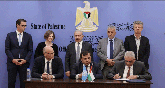 عقد في مقر رئاسة الوزراء...
توقيع اتفاقية برنامج الامن المائي والصمود
