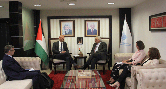 
الوزير غنيم يلتقي مدير البنك الدولي ويبحث معه مستجدات مشاريع المياه والصرف الصحي
