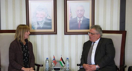 خلال لقائه الممثلية النرويجية
م. غنيم : نسعى لتأمين الحشد اللازم لانجاح مؤتمر المانحين