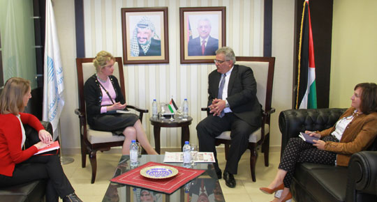 ضمن تكثيف الجهود للحشد لمؤتمر المانحين
الوزير غنيم يلتقي ممثل جمهورية بولندا ويبحث معها التعاون المستقبلي
