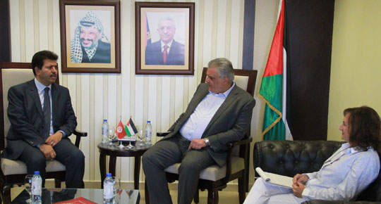 غنيم يستقبل سفير تونس لدى دولة فلسطين