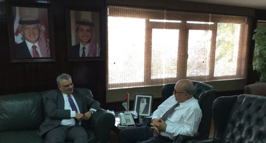 غنيم ووزير المياه الأردني يبحثان التعاون المشترك 