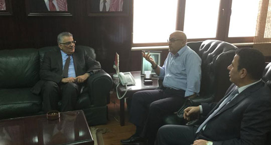 غنيم يبحث مع وزير المياه الأردني أفق التعاون المشترك

