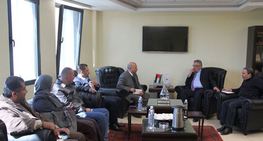 الوزير غنيم يطلع على احتياجات بلدية سلواد

