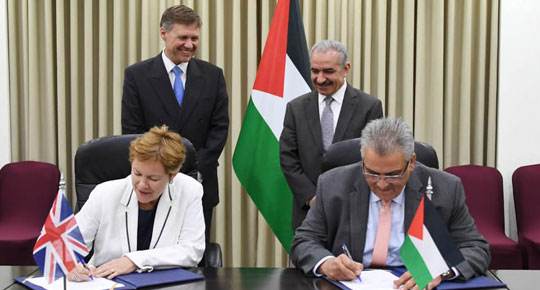 اشتية: الوضع المائي في قطاع غزة خطير جدا ... خلال توقيع سلطة المياه مذكرة تفاهم لدعم إنشاء محطة تحلية المياه المركزية في قطاع غزة.

