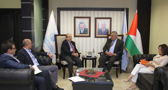 الوزير غنيم يستقبل رئيس الغرفة التجارية الفلسطينية الامريكية

