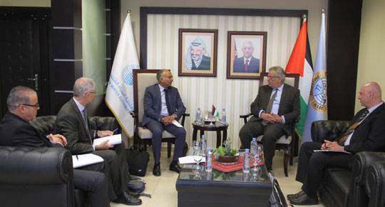 الوزير غنيم يلتقي المدير الاقليمي للبنك الدولي ... ويبحث معه تطورات العمل في مشاريع المياه



 