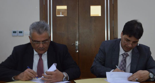 سلطة المياه ومصلحة مياه بلديات الساحل توقعان اتفاقية تشغيل محطات التحلية المحدودة في غزة

