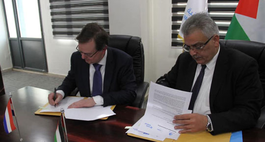 سلطة المياه والحكومة الهولندية توقعان مذكرة للتعاون

