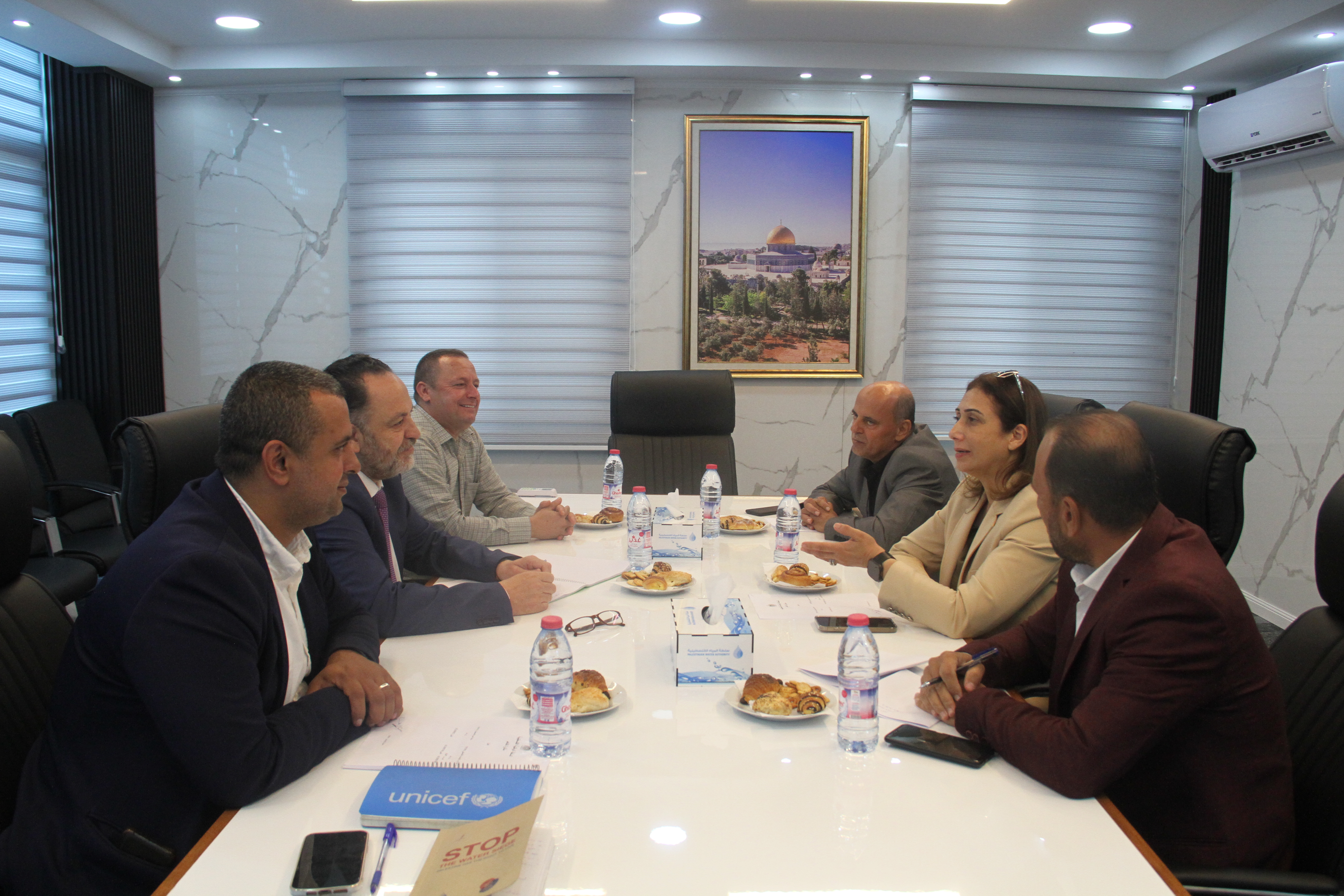 خلال لقائه رئيس الجهاز المركزي للإحصاء الفلسطيني