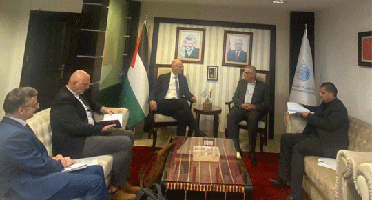 Minister Ghunaim discusses with the Director of the World Bank the work developments in the Hebron Treatment Plant project
